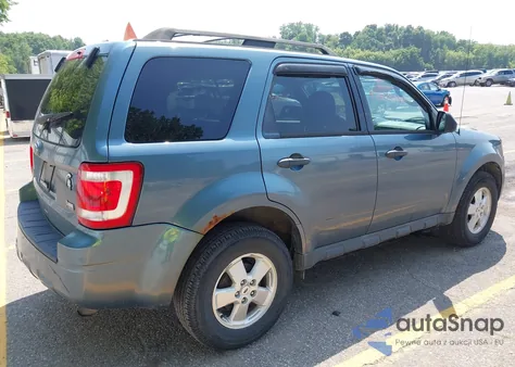 2011 Ford Escape Xlt Automatic z USA, uszkodzony, nr VIN 1FMCU9DGXBKA58634